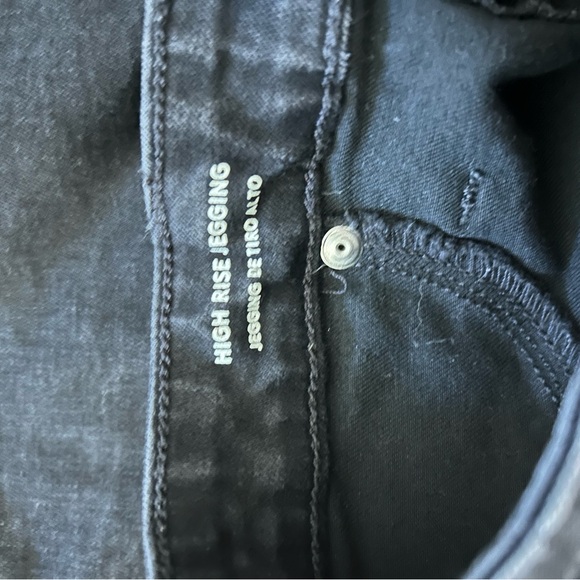 Black Distressed Women High Waist Jeans - Picture 8 of 9